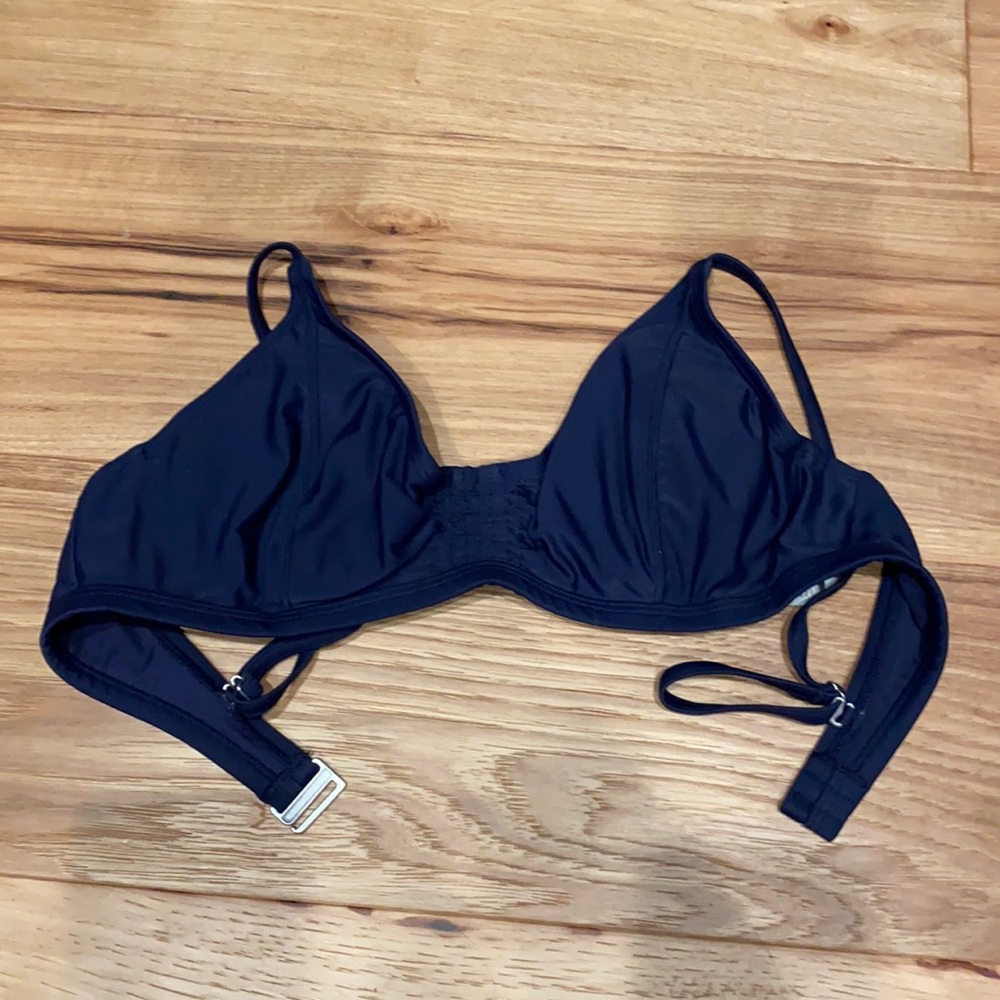 Athleta navy swimsuit top